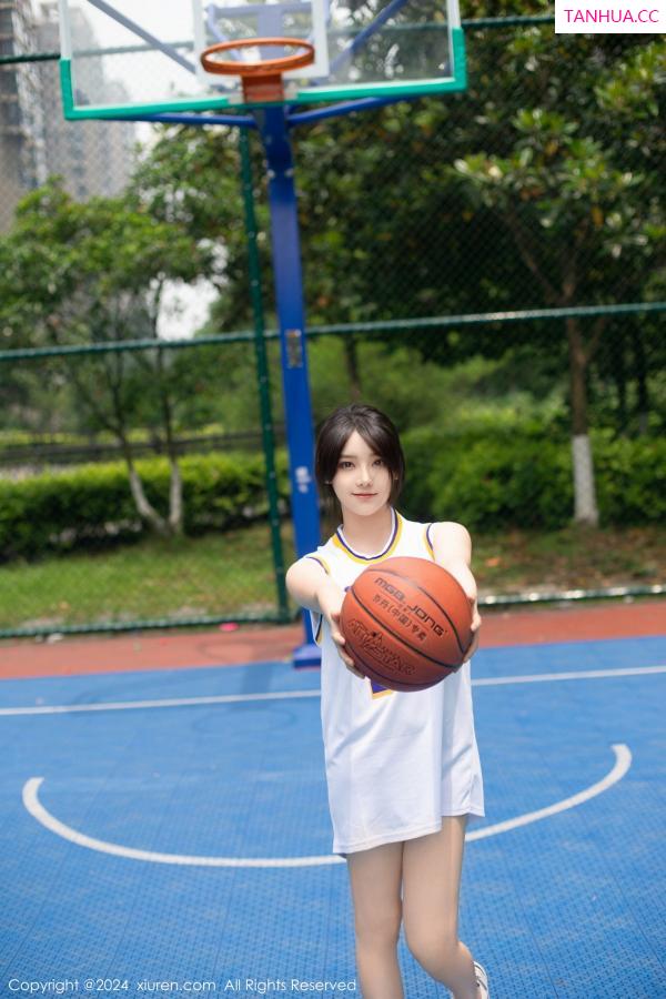   [XiuRen]高清写真图 2024.06.21 No.8744 豆瓣酱 模特合集第18张图片